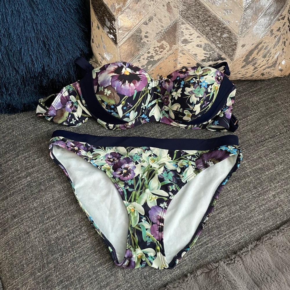 Beautiful Ted Baker two-piece swimsuit - Top 36C/D and Bottom size 3